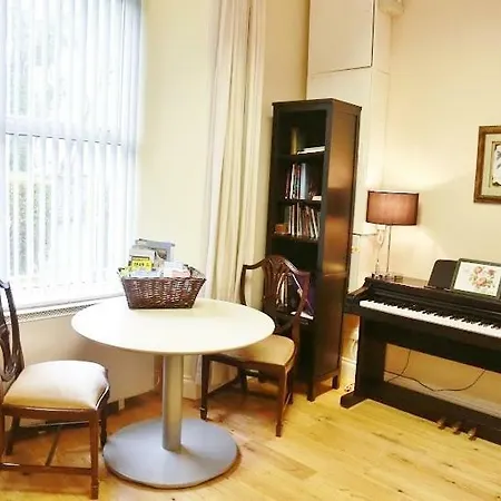 Silver Crescent House & Apts Vacation City Ireland Apartment