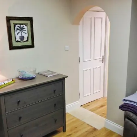 Silver Crescent House & Apts Vacation City Ireland Apartment Galway