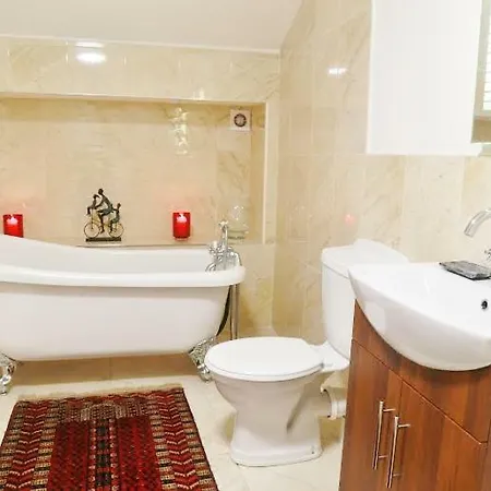 Apartment Silver Crescent House & Apts Vacation City Ireland
