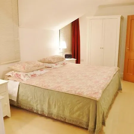 Apartment Silver Crescent House & Apts Vacation City Ireland