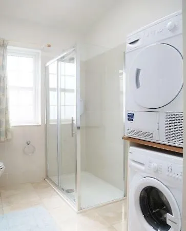 Apartment Silver Crescent House & Apts Vacation City Ireland *